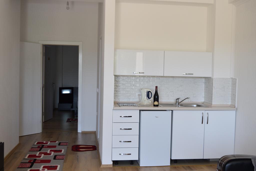 Leli Apartments Ulcinj Bagian luar foto