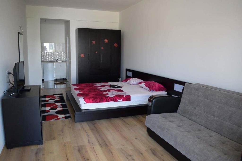 Leli Apartments Ulcinj Bagian luar foto