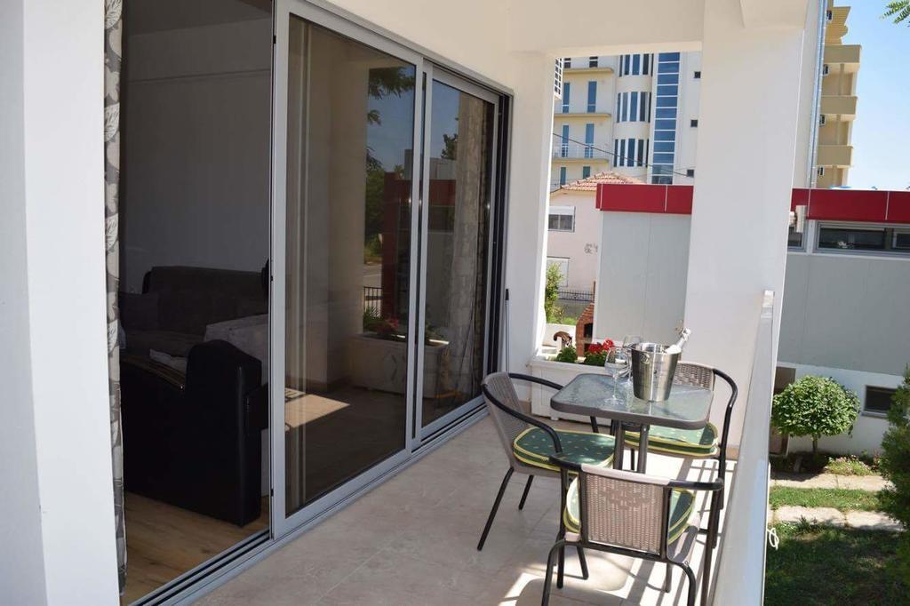 Leli Apartments Ulcinj Bagian luar foto